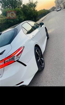 تۆیۆتا کامری